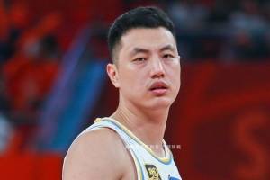翟晓川:大家打得更团结 我们的快攻还能做得更好一些