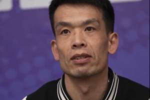 解指导:现在是困难和伤病时期,后面把擅长的东西拿出来做回自己