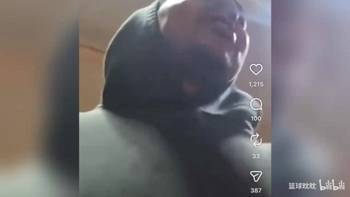 尼克杨谈艾维:上帝保佑着库里,你现在最好出路是去当同性恋!